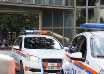 I vendoset tritoli një zyrë noterie në ish-Bllok/ Informacionet e para