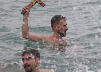 6 janari, Dita e Dritës dhe Ujit të Bekuar/ Si u kremtua në vendin tonë?