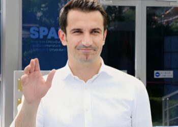 Veliaj zëvendëson 2 nënkryetarët, por bën mirë të gjejë dhe një zëvendësues për vete