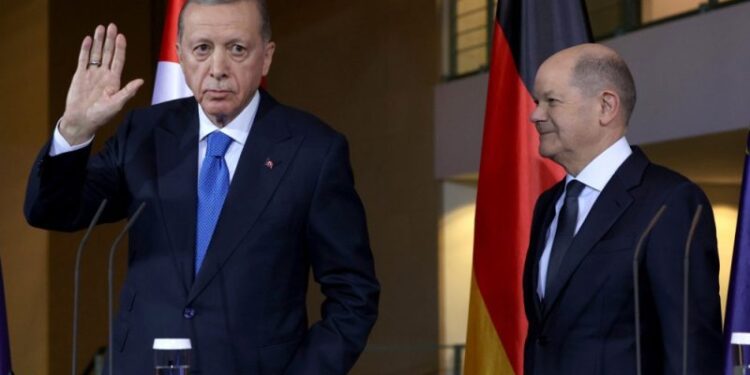 Erdogan kërkon pushtet edhe jashtë vendit? Presidenti turk krijon parti në Gjermani