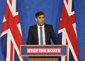 Dhoma e Lordëve bllokon planet e Sunak për deportimin e azilkërkuesve në Ruandë