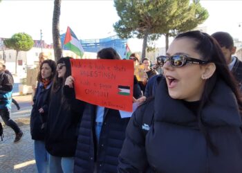 “Free Palestine”! Mbahet protesta e radhës pro Palestinës në Tiranë