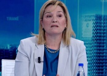 “Jemi apo nuk jemi për hapjen e listave të deputetëve?” Reagon Flutura Açka