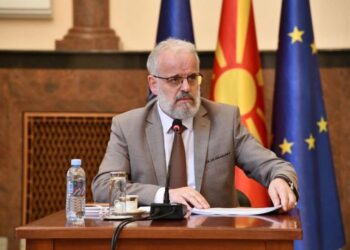 Kryeministri i parë shqiptar në Maqedoninë e Veriut, Talat Xhaferi merr sot detyrën