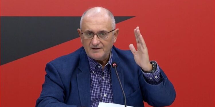 Masa disiplinore ndaj Tedi Blushit, reagon nënkryetari i PL-së, Petrit Vasili
