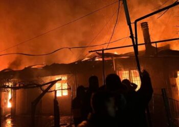 Merr flakë banesa në Burrel, digjen pjesërisht edhe 4 banesa të tjera