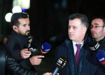 Flamur Noka reagon ashpër ndaj Begajt: Erdhi si ministër i Edi Ramës