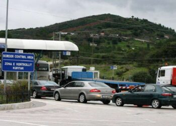 Largohen emigrantët pas festave, 8 mijë persona kaluan në Kakavijë për 24-orë