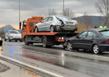 Aksident në Lezhë, dy gra të plagosura