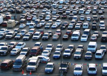 Eurostat: Në Shqipëri gjenden makina të vjetra më shumë se në çco vend të Europës