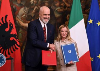 Dhoma e Ulët e Parlamentit italian miraton marrëveshjen me Shqipërinë për emigrantët