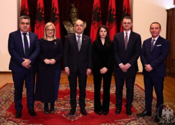Të propozuar nga kryeministri, betohen sot në Presidencë 3 ministrat e rinj