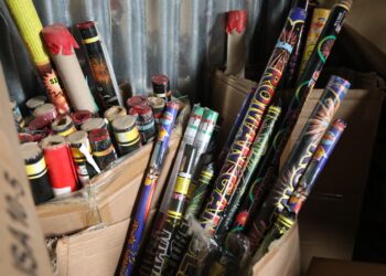 Shisnin lëndë piroteknike të kontrabanduara,procedohen penalisht 4 persona në Korçë