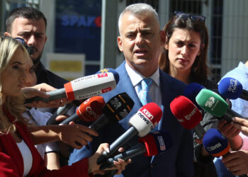 Po hynte në GJKKO, goditet me vezë Vangjel Dule