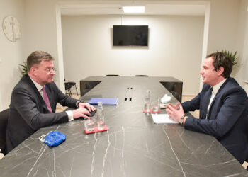 Lajçak vizitë zyrtare në Prishtinë, zbardhen diskutimet