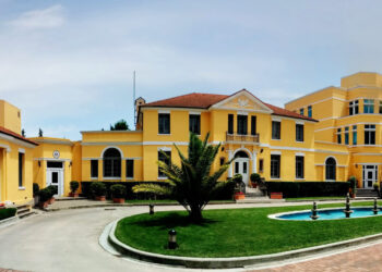 Shtëpia e Bardhë rikonfirmon Kostelancik në krye të ambasadës amerikane në Shqipëri