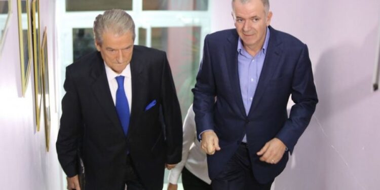 Berisha para se të akuzojë Bollinon, duhet të përmendë Sandër Frangajn