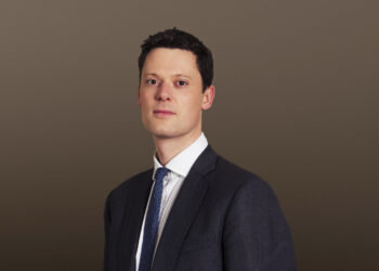 Ministri britanik: Shqiptarët kryesojnë në burgje, fillon deportimi i tyre