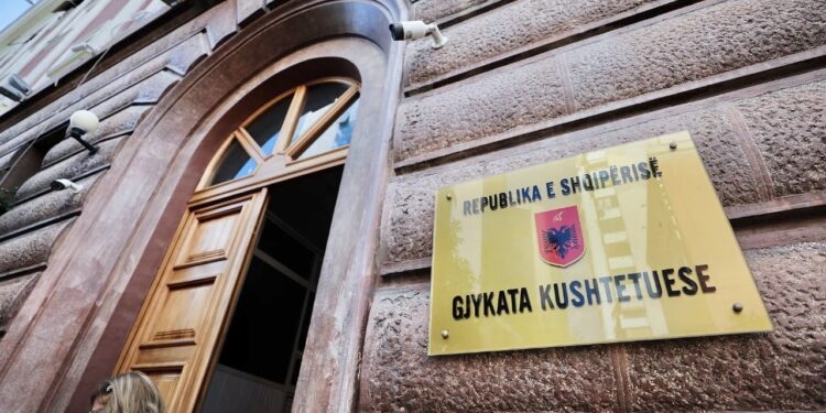 Gjykata Kushtetuese pranon ankesën e opozitës për rregulloren e Kuvendit