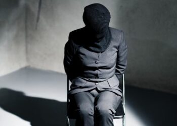 Detaje nga pengmarrja në Stamboll, “festë” nën kërcënimin e armëve