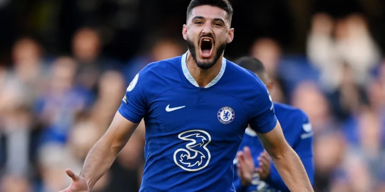 Broja largohet nga Chelsea, por mbetet në Londër