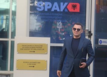 Ahmetaj akuzon 2 politikanë përhapën konspiracionin se dosjen ia çova Ilir Metës