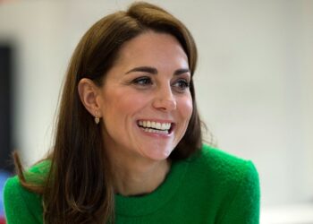 Pallati mbretëror mohon zërat se Kate Middleton ishte në koma pas operacionit