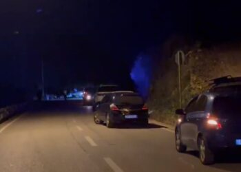 Aksident tragjik në Sarandë/ Po shtynin makinën me defekt, humb jetën i mituri