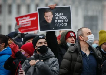 Protestat për vdekjen e Alexei Navalny, më shumë se 100 të arrestuar në Rusi