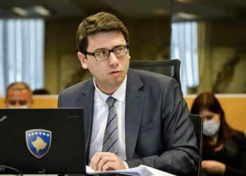 Ministri i Financave në Kosovë: Paga mesatare në sektorin publik ka arritur 780 euro