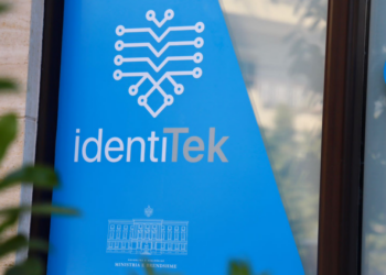 Tender pa garë dhe korruptiv/ Bashkëpunimi mes Priftit, Ramës dhe familjes Meksi