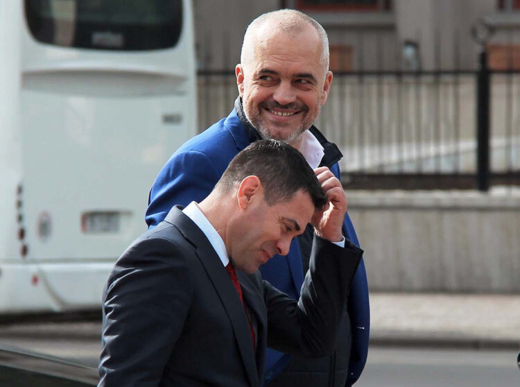 Kryeministri Edi Rama, Ministri i Zhvillimit Ekonomik, Turizmit, Tregtise dhe Sipermarrjes, Arben Ahmetaj dhe Ministri i Financave Shkelqim Cani, gjate nje takimi me strukturat tatimore te perfshire ne aksionin kunder informalitetit dhe evazionit fiskal./r/n/r/nPrime Minister Edi Rama, Minister of Economic Development, Tourism, Trade and Entrepreneurship, Arben Ahmetaj and Shkelqim Cani, Minister of Finance, during a meeting with tax structures involved in action against informality and tax evasion.