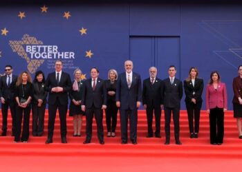 Samiti BE-Ballkani Perëndimor, Rama dhe pjesëmarrësit bëjnë foton familjare