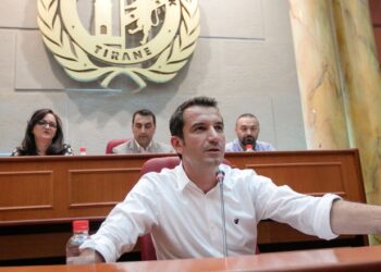 BIRN: Tetë zyrtarë të lartë të Veliajt nën akuzë, fituan dhjetëra tendera