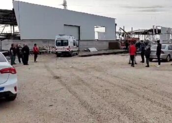 Shpërthimi i madh në Lushnjë, Balla me drejtues të policisë mbërrijnë në vendngjarje