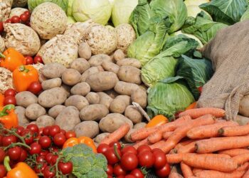 Nuk ka prodhim vendas, ‘fluturojnë’ importet e frutave dhe zarzavateve