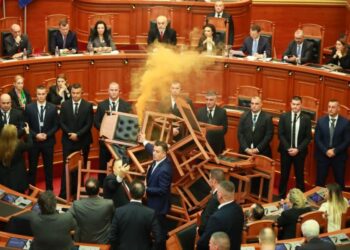 Kriza në Kuvend/ Opozita dhe maxhoranca mund të negociojnë për komisionet hetimore