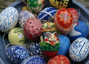 Rilindja e Shpresës: Pashkët në histori dhe simbolika