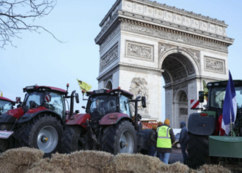 Protesta Fermerëve në Paris