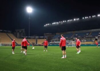 Miqësore/ Kuqezinjtë dështojnë përballë Kilit