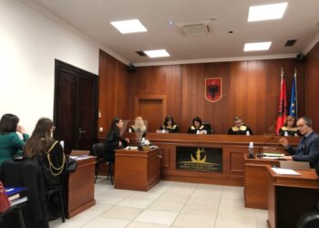 Për herë të parë/ KPA rishikon vendimin për shkarkimin e ish-gjyqtares nga Vetingu