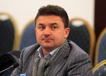 GJKKO urdhëron SPAK: Hetoni ish-kryebashkiakun e Kavajës, Elvis Roshi