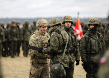 Frika nga sulmet ruse, NATO vendos 100 mijë trupa në kahun lindor