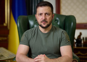 Opozita ukrainase kundër Zelenskyy-t: Po keqpërdor ligjin e luftës