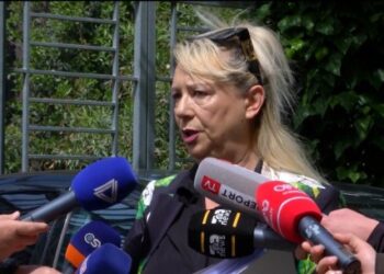 Kalaja efektivëve të policisë: Mos guxoni sot të arrestoni protestuesit!