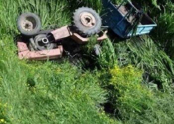 Tragjike në Fushë Kuqe/ Zetori bie në kanal, ndërron jetë shoferi me 21-vjeçarin