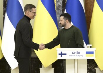 Finlanda nënshkruan pakt 10-vjeçar të sigurisë me Ukrainën