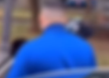 “Ti e shave Fabio Dushkun?”, Pamje të rënda i riu dhunohet nga një grup djemsh