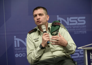 Vetshpallet fajtori i parë, jep dorëheqjen shefi i inteligjencës ushtarake izraelite