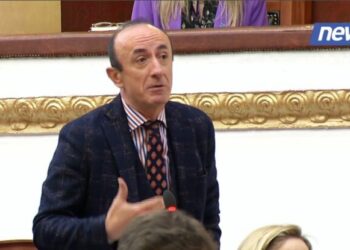 “Jemi çmendur”/ Sula: Ky s’është parlament, por shtojcë e Republikës Kryeministrore